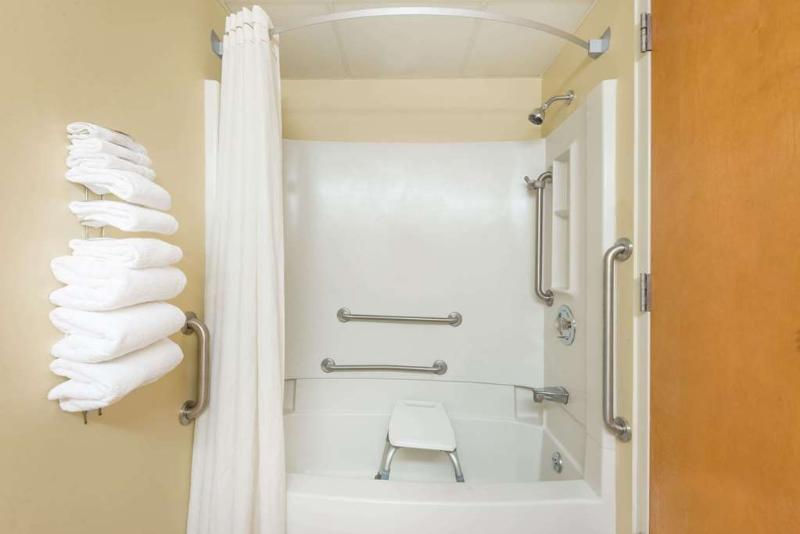 Express & - - Sandusky Area By Ihg 2*