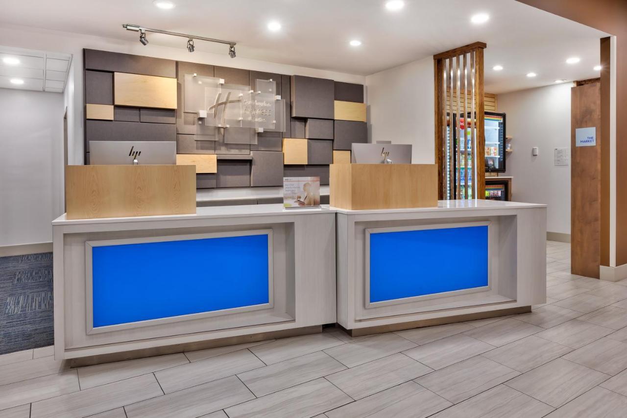 Express & - - Sandusky Area By Ihg