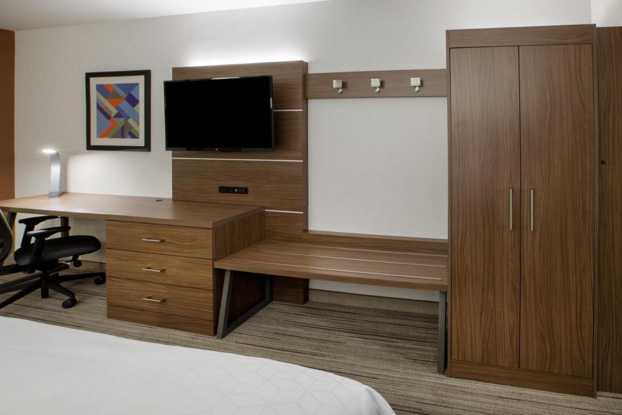 Hotel Express & - - Sandusky Area By Ihg 2*