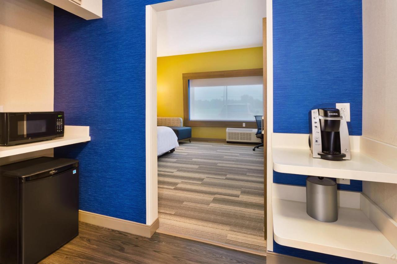 Express & - - Sandusky Area By Ihg